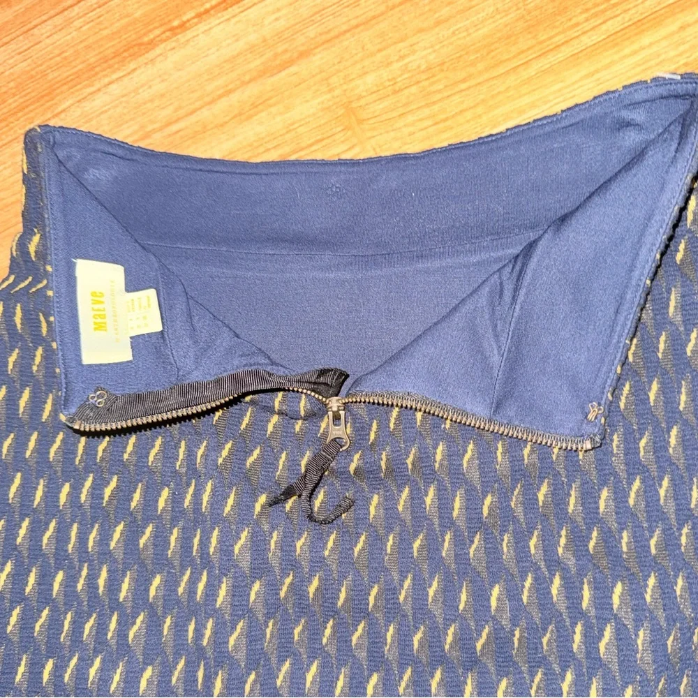 Anthropologie Maeve Hannon Navy Yellow Textured Slit Pencil Skirt size 0